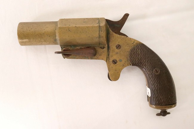 PISTOLET lance fusée français modèle 17.