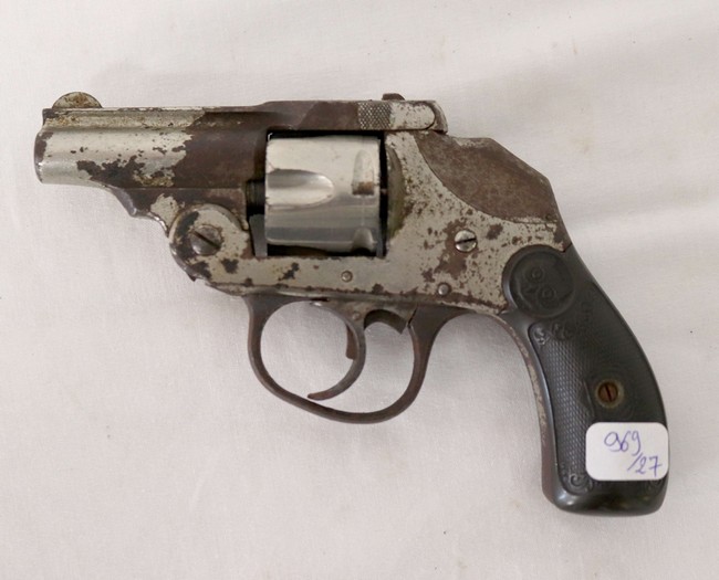 PETIT REVOLVER type Smith & Wesson DA, par...