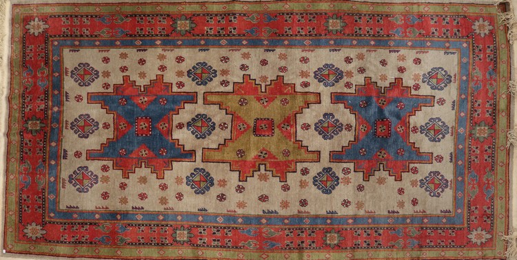 TAPIS rectangulaire en velours de laine,...