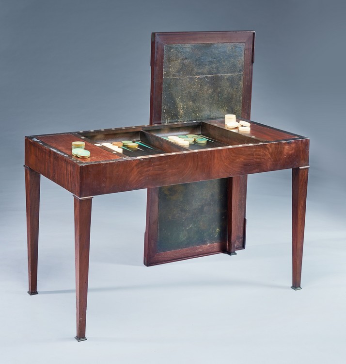 TABLE TRIC-TRAC rectangulaire en placage...