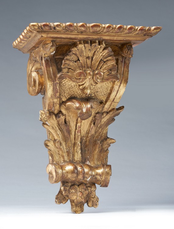 CONSOLE D'APPLIQUE en enroulement, en bois...