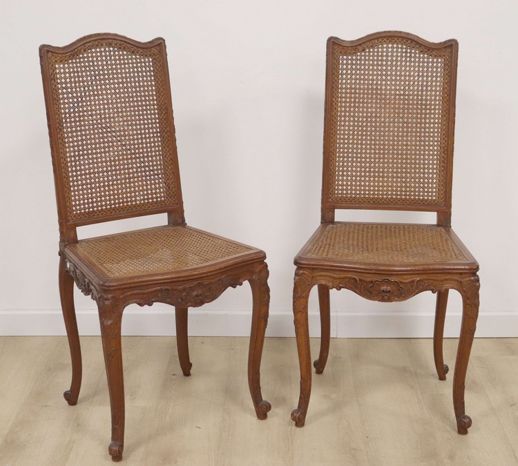 PAIRE DE CHAISES à dossier plat canné comme...