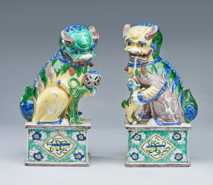 PAIRE DE CHIENS DE FO GARDIENS DE TEMPLE...