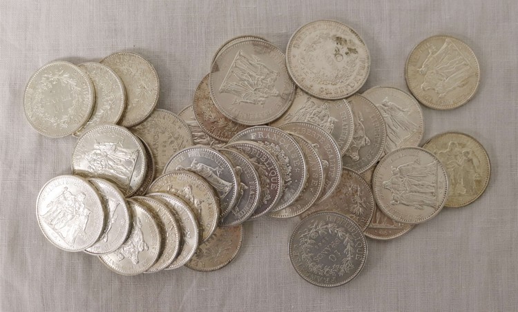 LOT DE 33 PIECES en argent HERCULE comprenant...