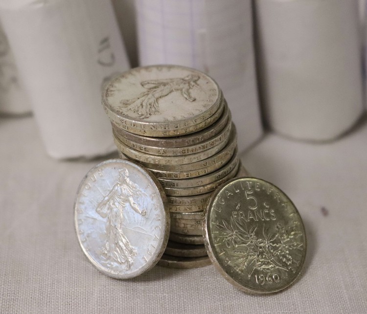 LOT de 220 pièces de 5 F Semeuse en argent,...
