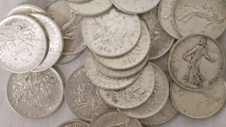 LOT de 220 pièces de 5 F Semeuse en argent,...