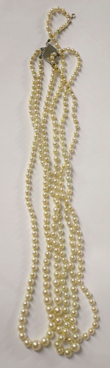 COLLIER trois rangs de perles de culture...