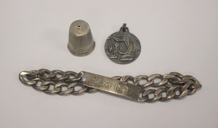 *GOURMETTE en argent "Jeannot" et MEDAILLE...