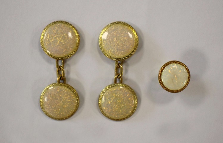 PAIRES DE BOUTONS DE MANCHETTES et BOUTON...