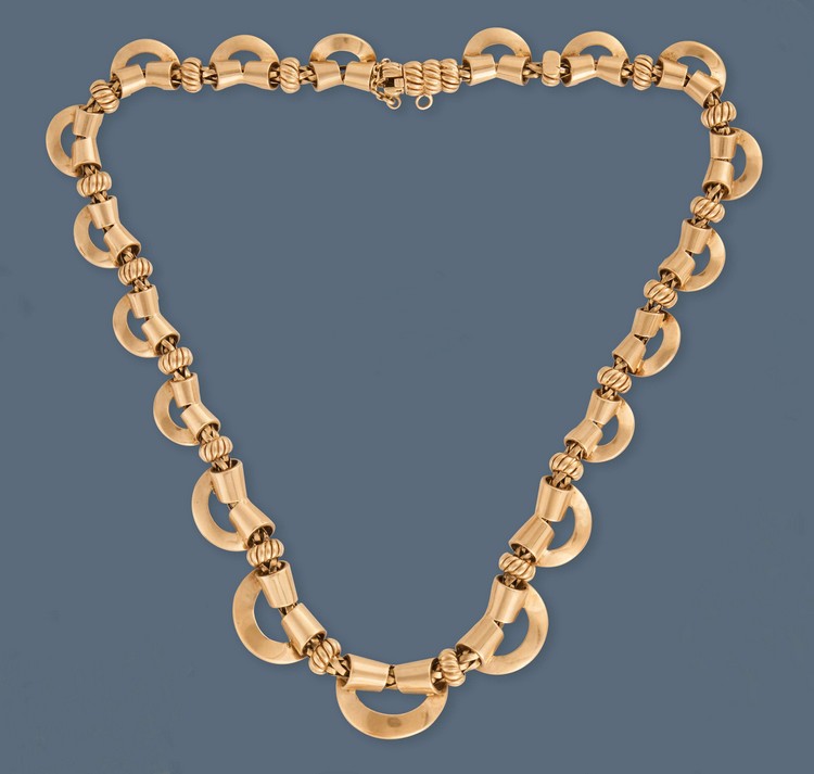 COLLIER en or jaune (750) à maillons articulés...