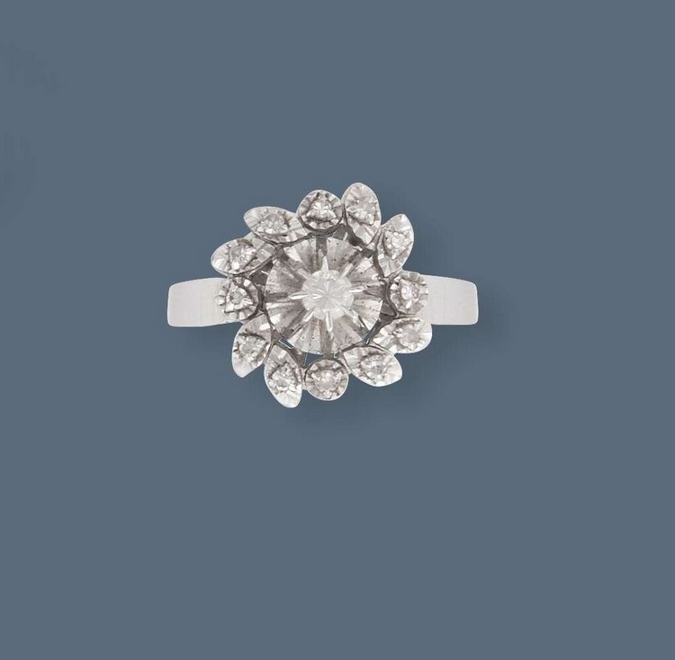 BAGUE MARGUERITE en or blanc (750 mm) sertie...