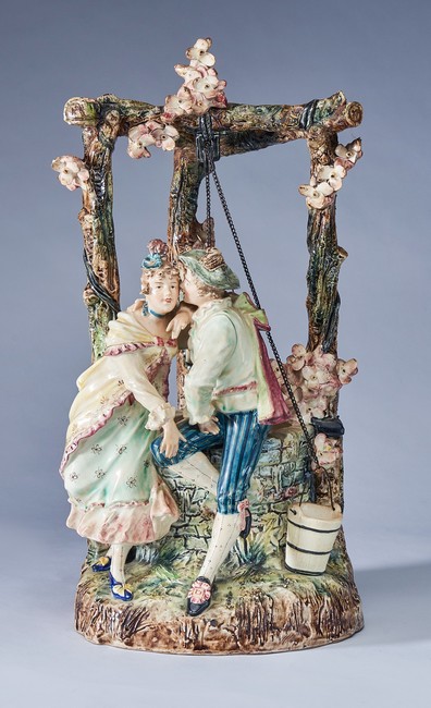 GRAND GROUPE en biscuit émaillé polychrome...
