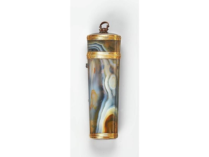 ETUI à couture cylindrique à pans en agate,...
