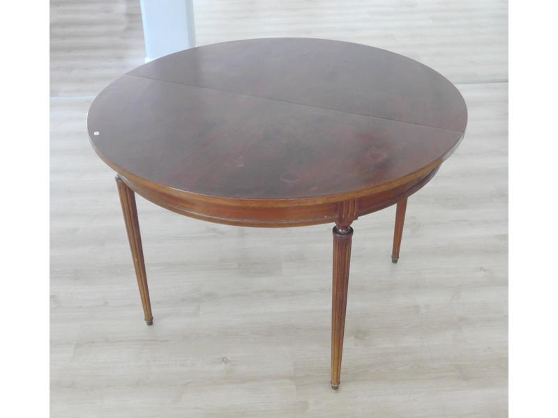 TABLE RONDE en acajou et placage d'acajou...