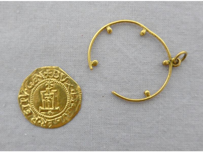 ITALIE. Gênes, XVIe siècle. Scudo d'or au...