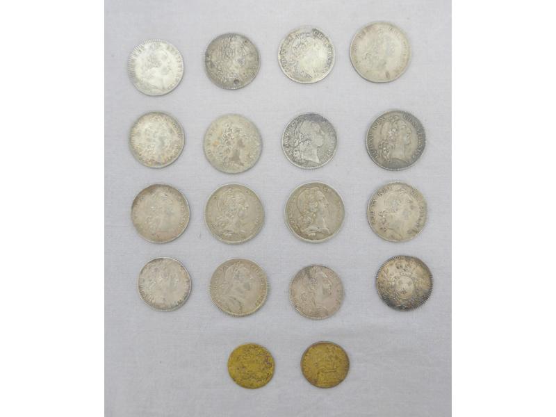 JETONS. Lot de 18 jetons du XVIIIe siècle...