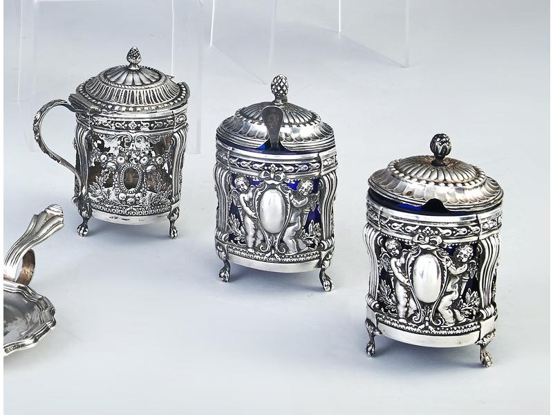 TROIS MOUTARDIERS en argent (variantes),...