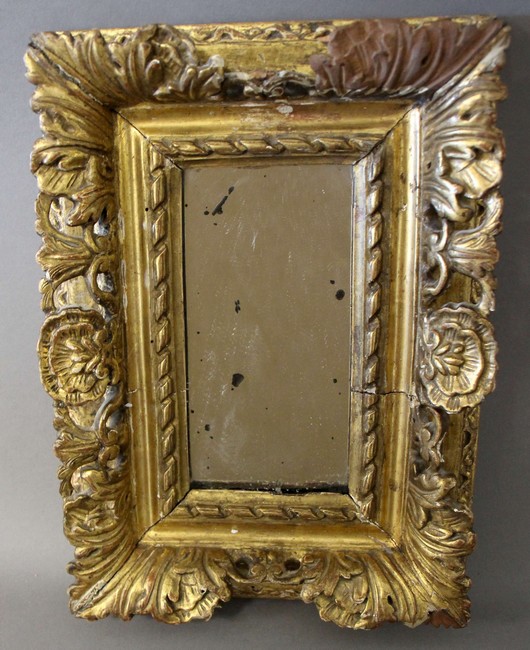 PETIT MIROIR rectangulaire dans un cadre...