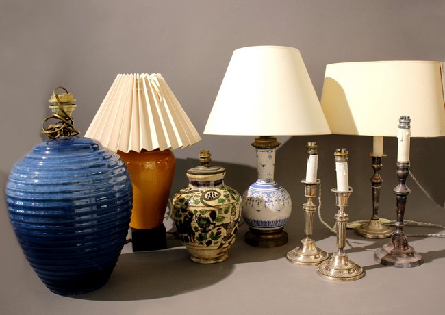LOT DE 8 LAMPES comprenant :