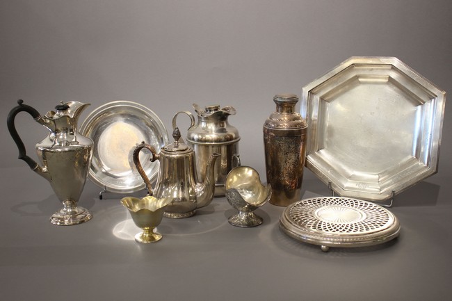 LOT DE METAL ARGENTE comprenant :