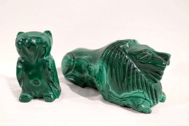 UN HIBOU ET UN LION en malachite sculpté...