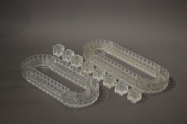 CHEMIN DE TABLE en verre moulé à motifs de...