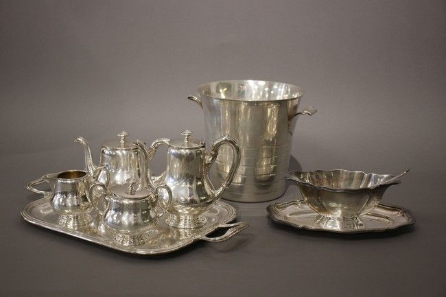 LOT DE METAL ARGENTE comprenant :