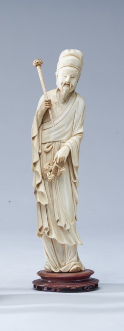OKIMONO en ivoire sculpté représentant un...