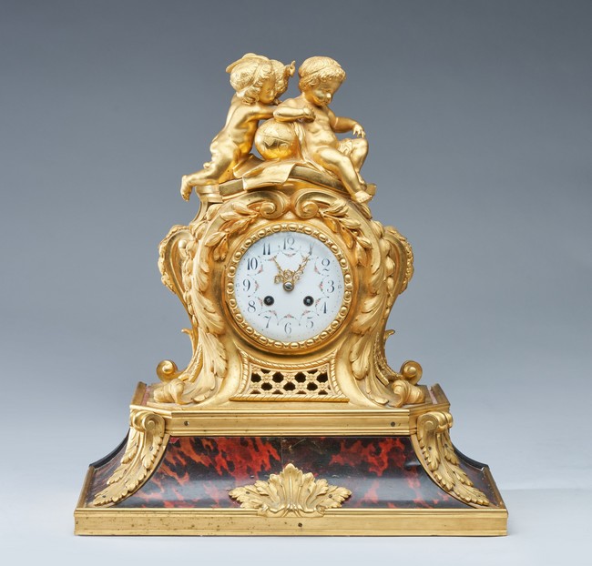PENDULE PROBABLEMENT DE CARTONNIER en bronze...