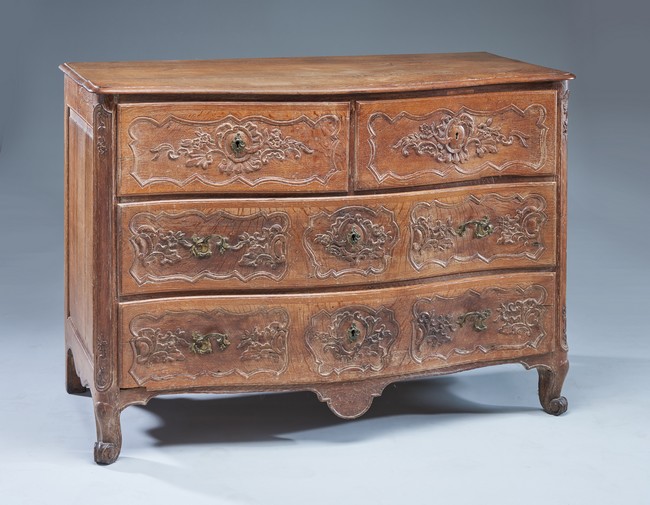 COMMODE rectangulaire en chêne décapé mouluré...