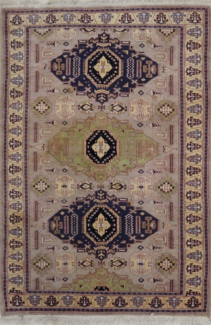 *TAPIS rectangulaire en laine polychrome...