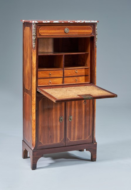 SECRETAIRE de dame en placage de bois de...