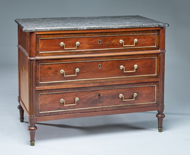 COMMODE rectangulaire en acajou, placage...