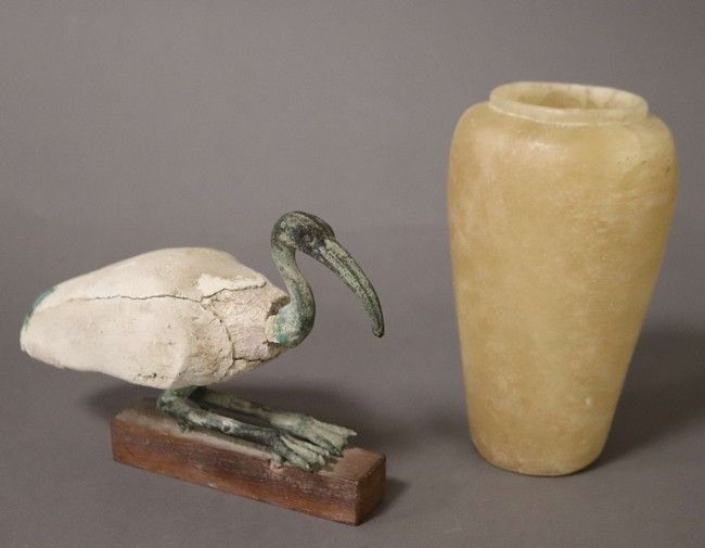 IBIS-THOT en bronze et bois stuqué.