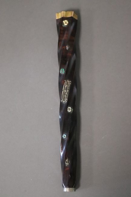 POMMEAU D'OMBRELLE en écaille brune torsadée...