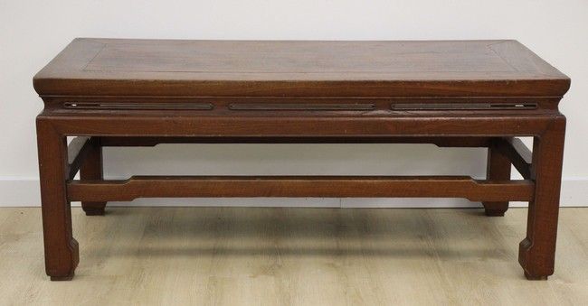 TABLE BASSE rectangulaire, vernie brun rouge...