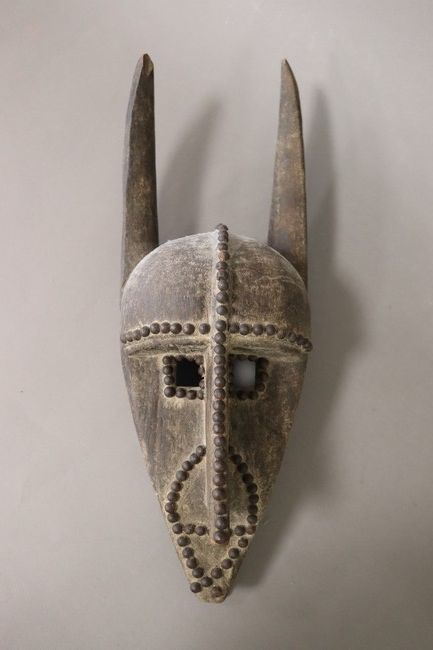 MASQUE du kore en bois légèrement gravé de...