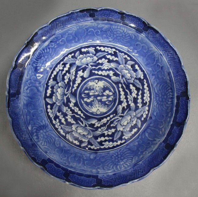 ASSIETTE creuse en porcelaine émaillée en...