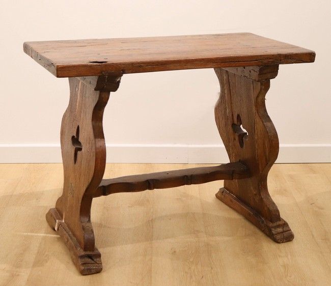 TABLE BASSE D’APPOINT rectangulaire en chêne...