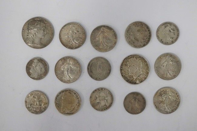 LOT DE PIECES en argent comprenant: