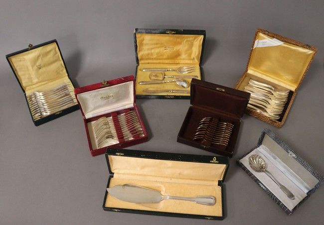 LOT DE 7 ECRINS comprenant: