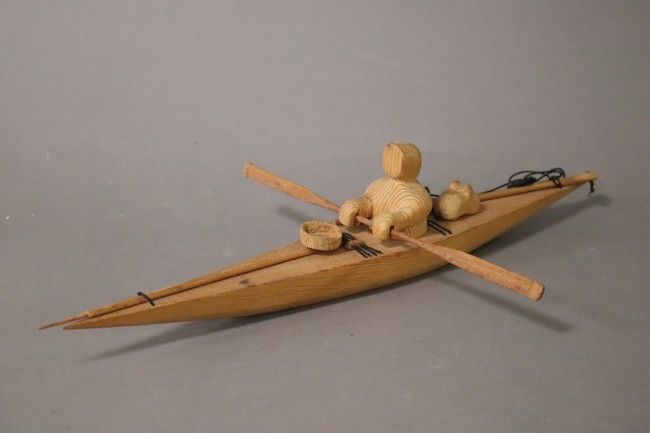 MAQUETTE en bois de résineux sculpté, représentant...
