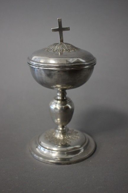 CIBOIRE dit de voyage, en argent, fût balustre,...