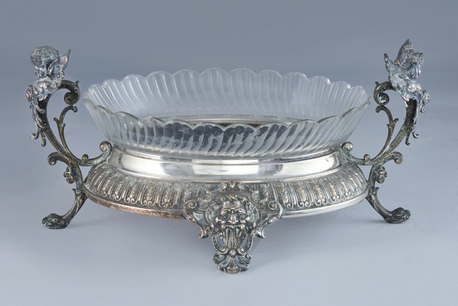 CENTRE DE TABLE en métal argenté avec coupe...