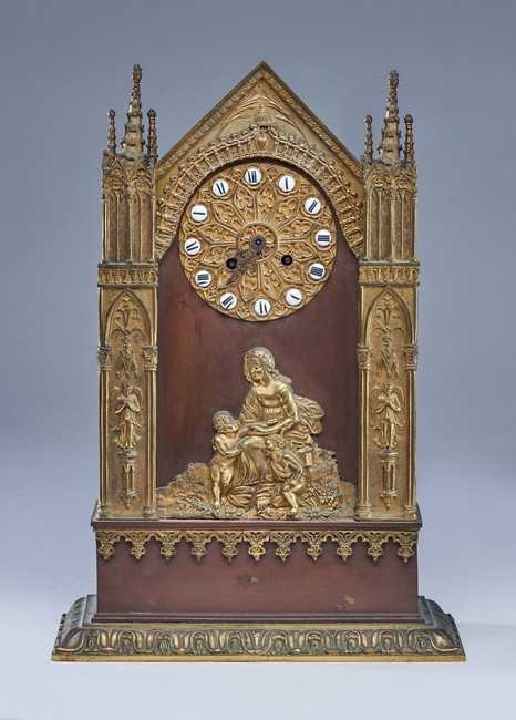 PENDULE CATHÉDRALE en bronze doré à deux...