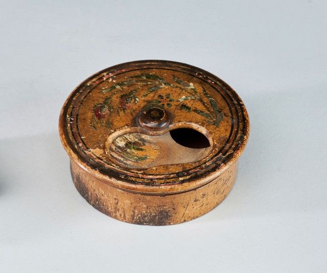 BOITE A PRISER LE TABAC dite d'AVARE ronde...