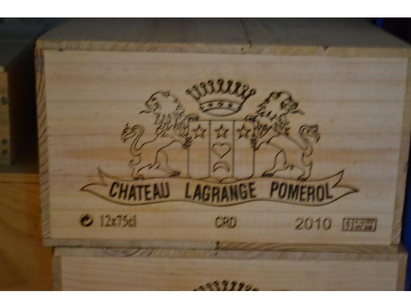 *12 Blles	CH. LAGRANGE	Pomerol	2010