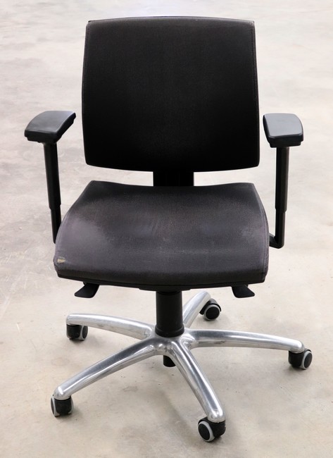 FAUTEUIL de bureau en cuir noir à 5 roul...