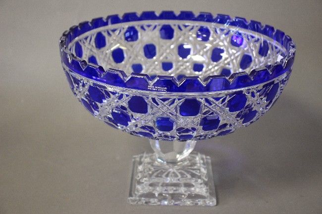 GRANDE COUPE en cristal à décor de pointes...
