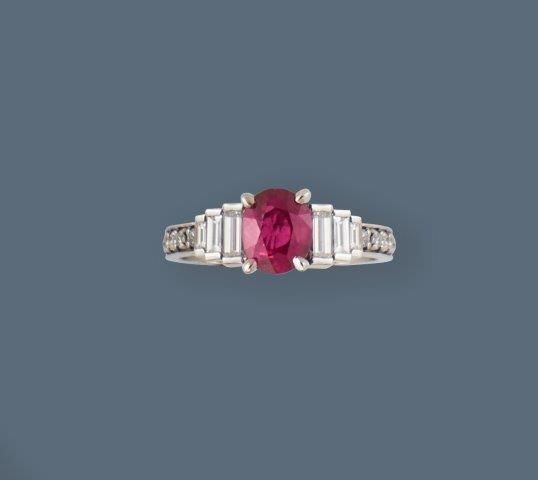 BAGUE en or gris (750) ornée d'un rubis de...